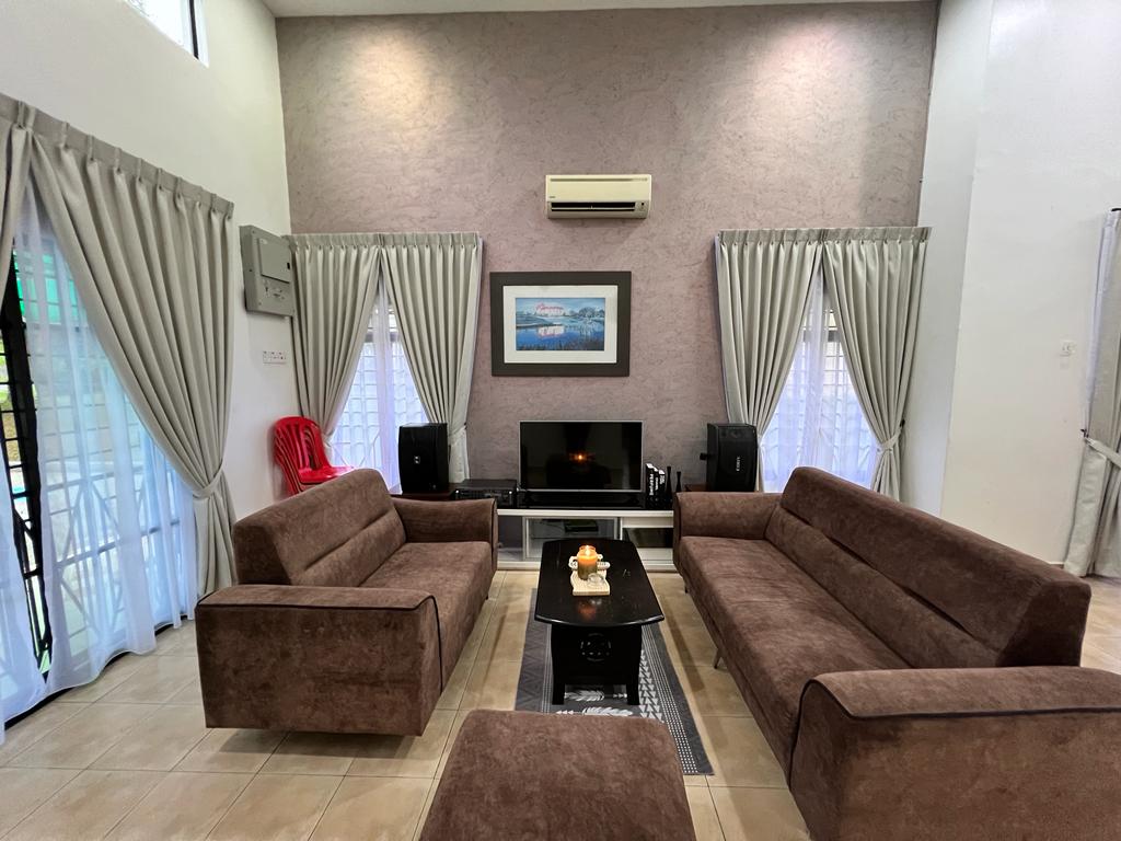 Fong Homestay private homestay with swimming pool at A'Famosa Resort, Melaka