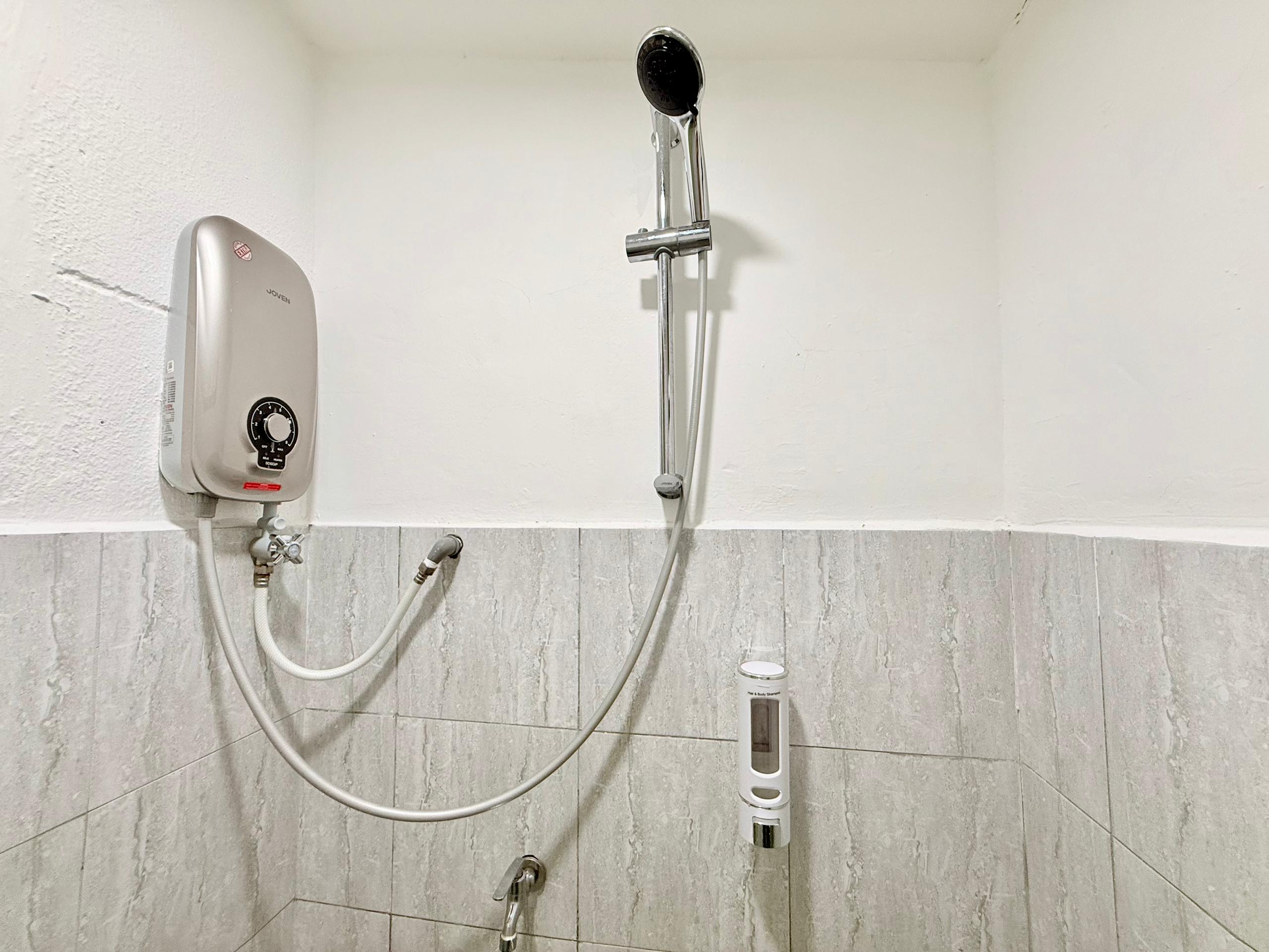 Fong Homestay private homestay with swimming pool at A'Famosa Resort, Melaka