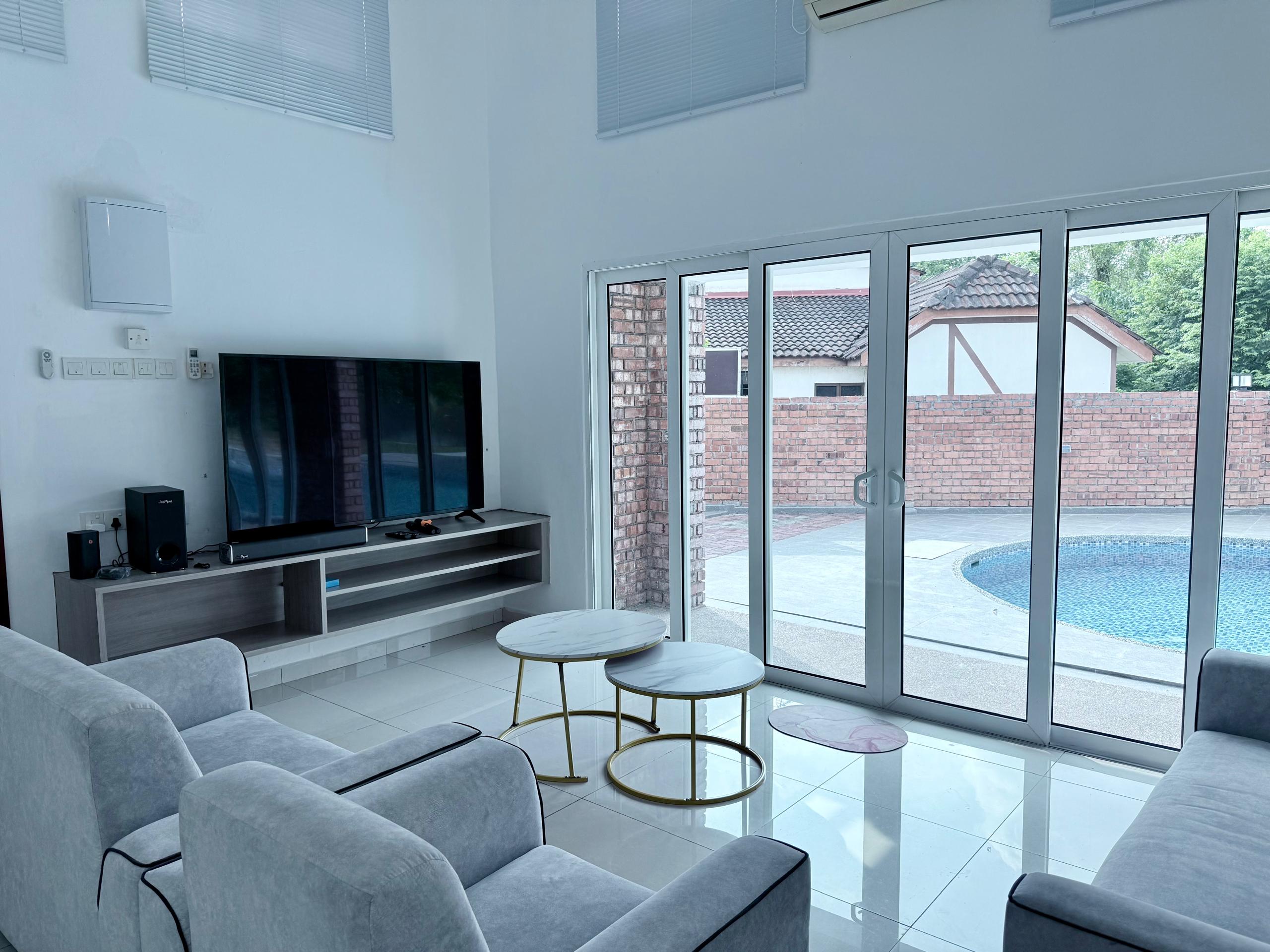 Fong Homestay private homestay with swimming pool at A'Famosa Resort, Melaka