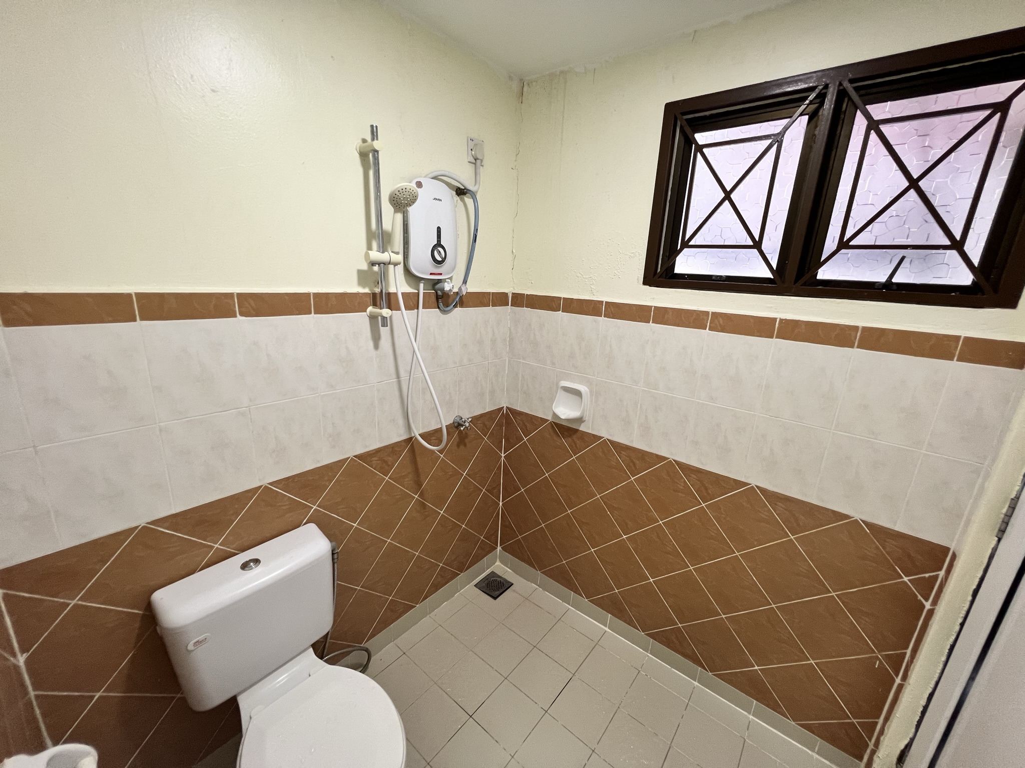 Fong Homestay private homestay with swimming pool at A'Famosa Resort, Melaka