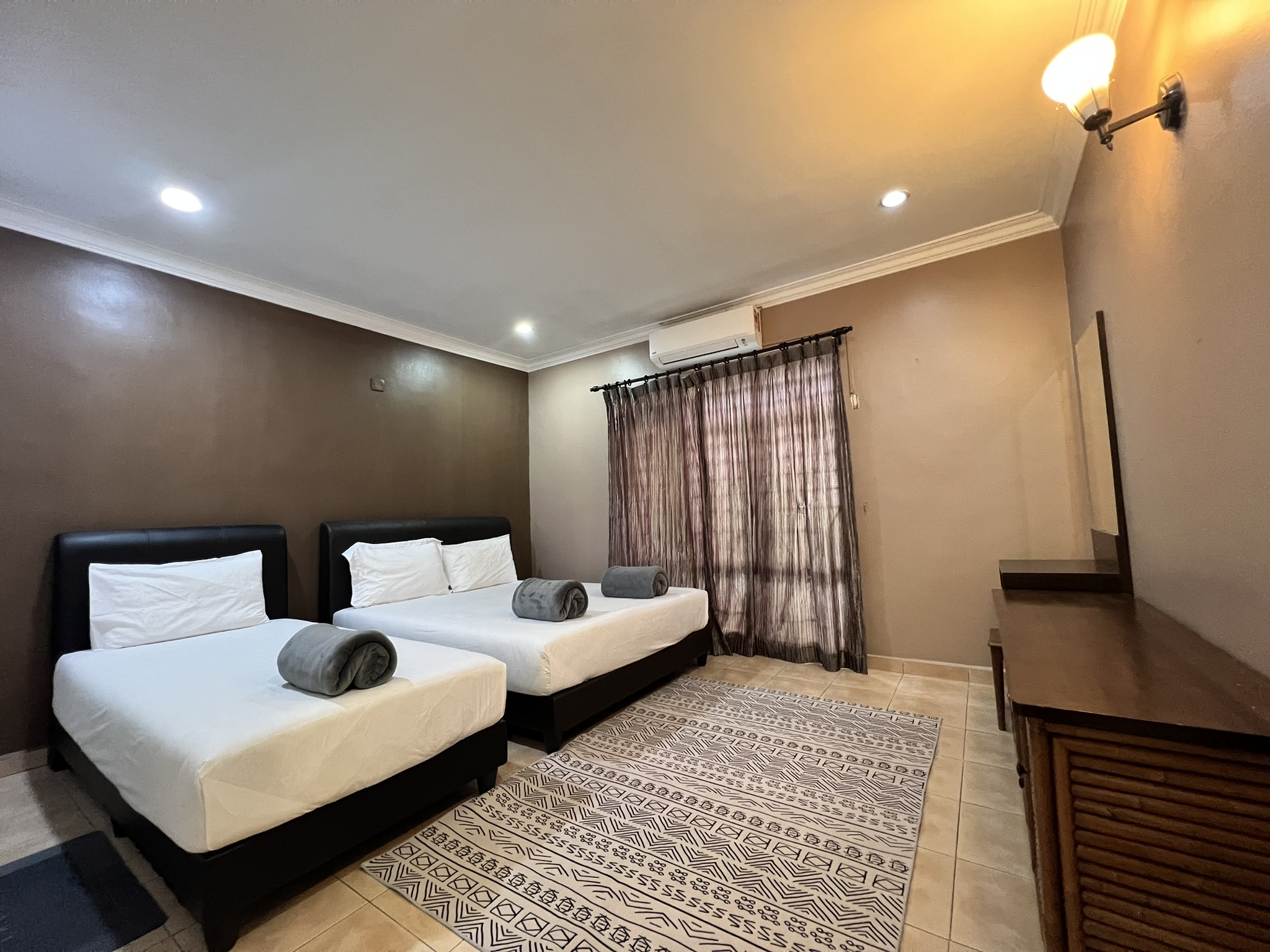 Fong Homestay private homestay with swimming pool at A'Famosa Resort, Melaka