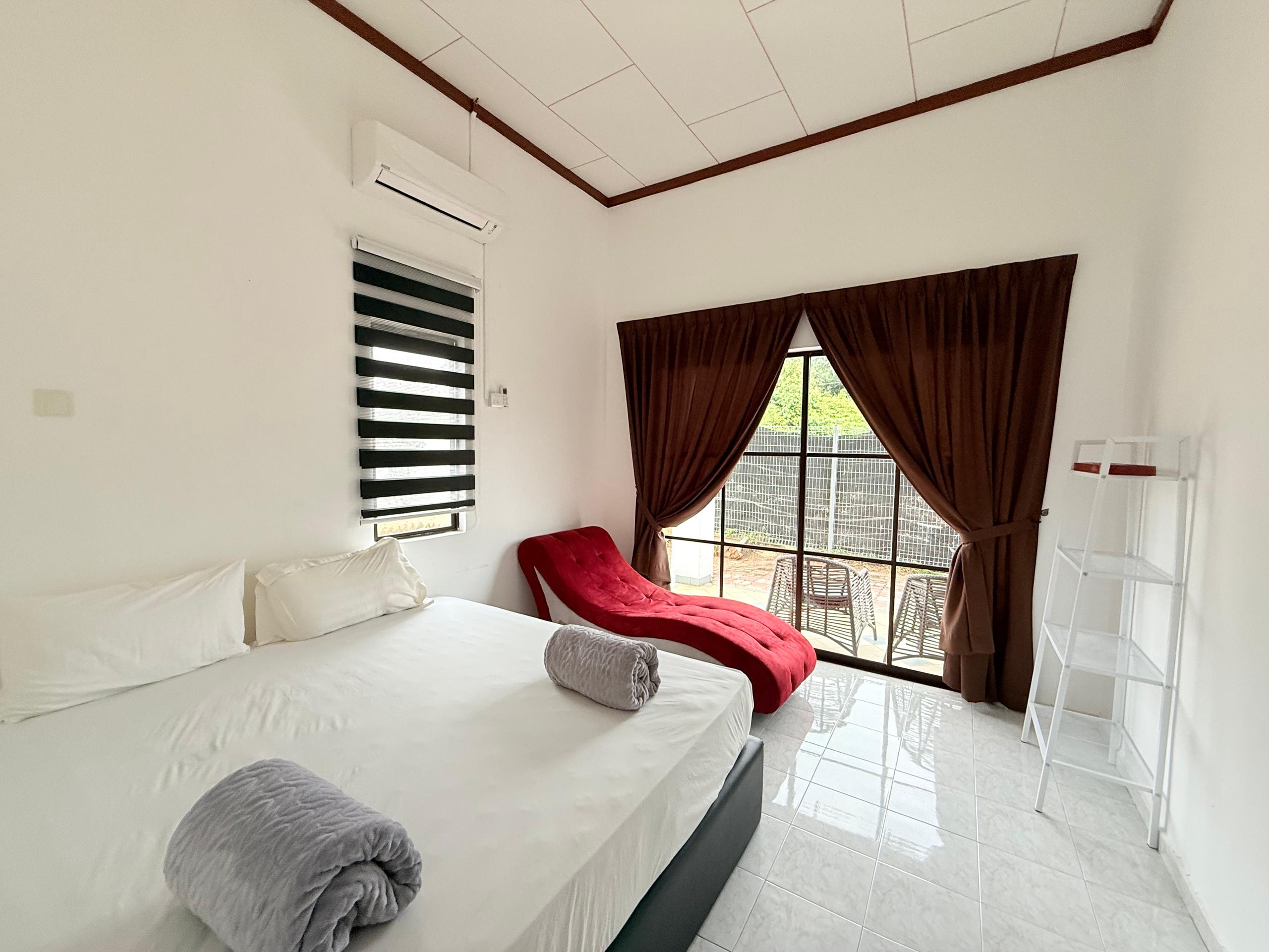 Fong Homestay private homestay with swimming pool at A'Famosa Resort, Melaka