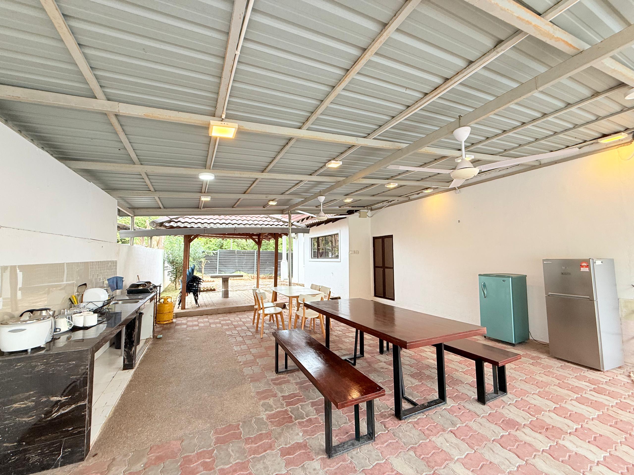 Fong Homestay private homestay with swimming pool at A'Famosa Resort, Melaka