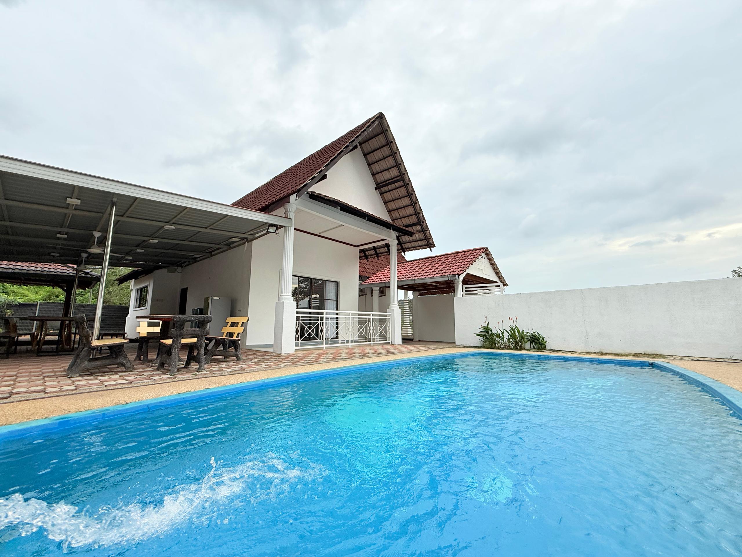 Fong Homestay private homestay with swimming pool at A'Famosa Resort, Melaka