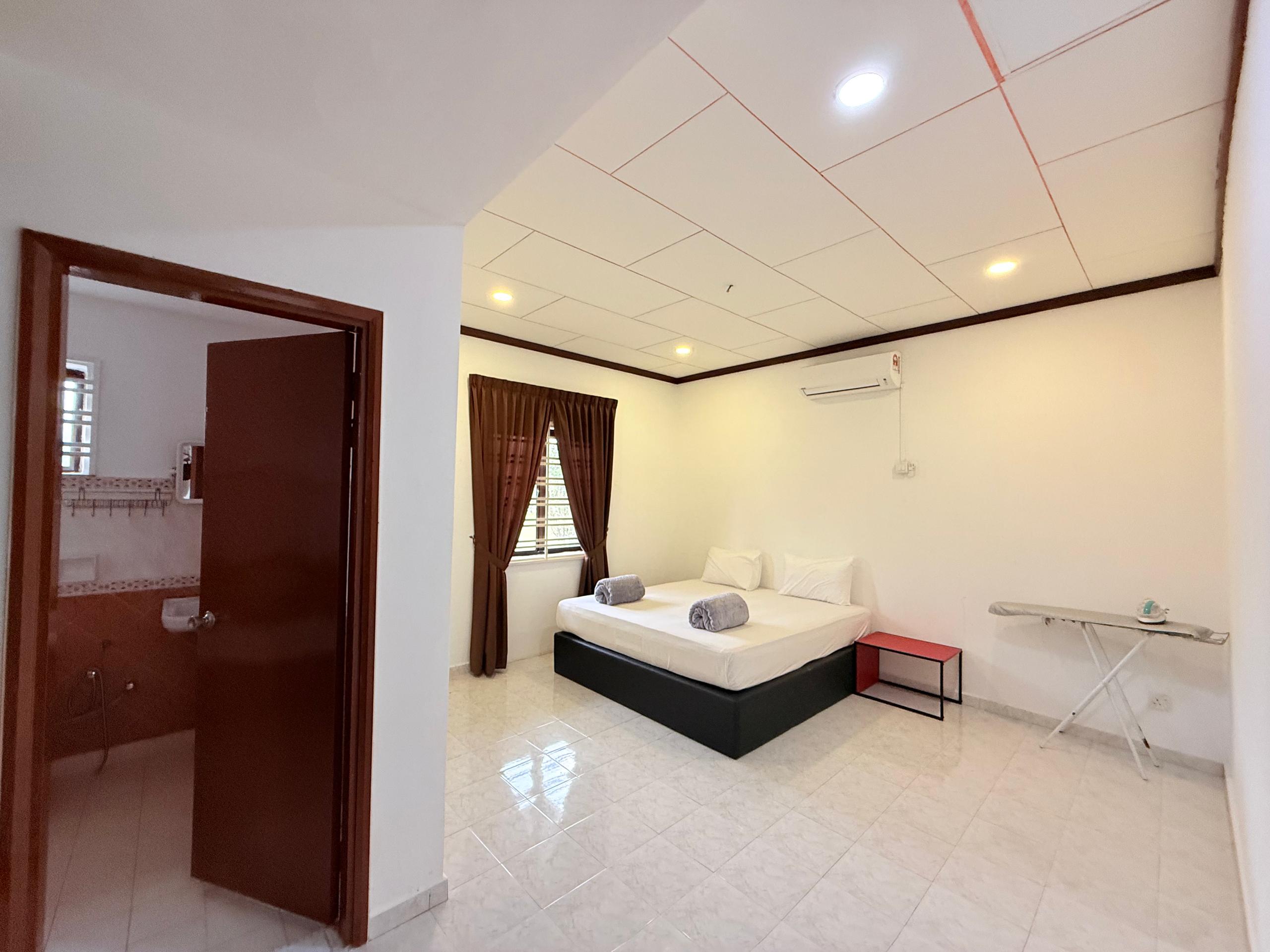 Fong Homestay private homestay with swimming pool at A'Famosa Resort, Melaka