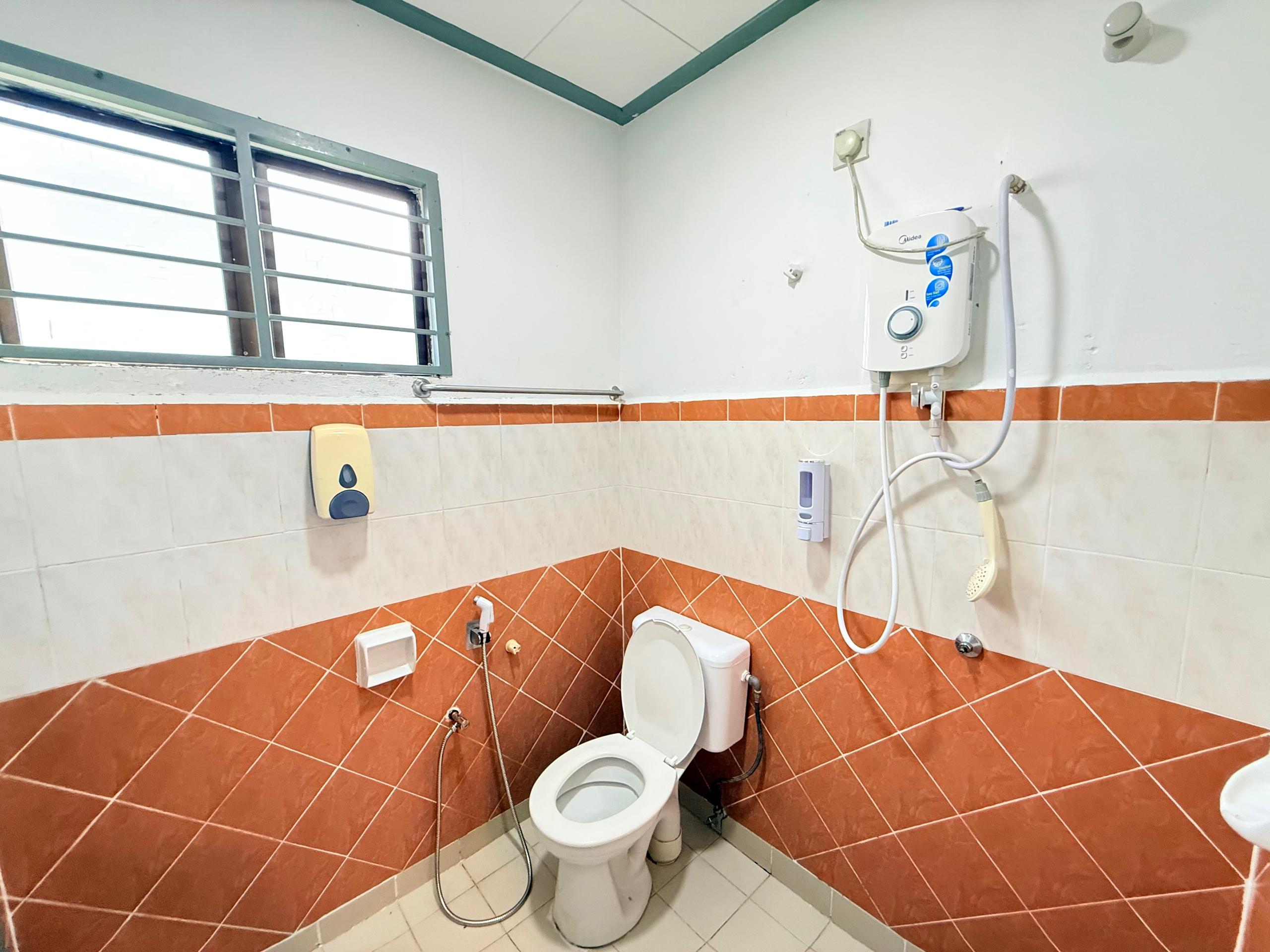 Fong Homestay private homestay with swimming pool at A'Famosa Resort, Melaka