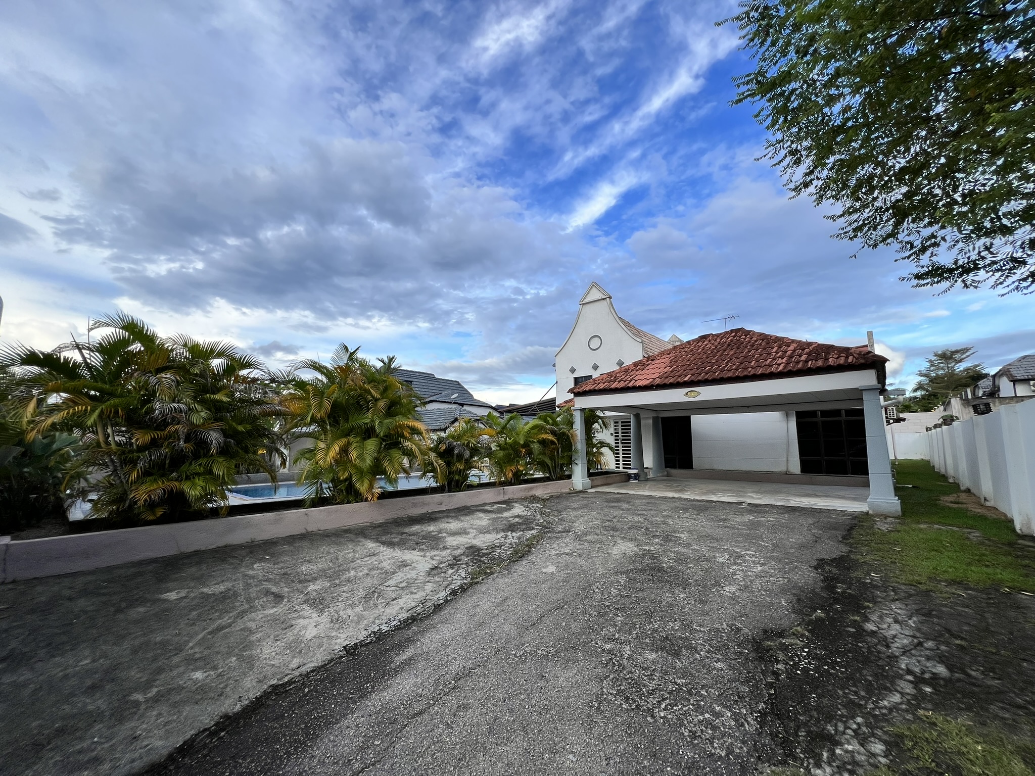 Fong Homestay private homestay with swimming pool at A'Famosa Resort, Melaka