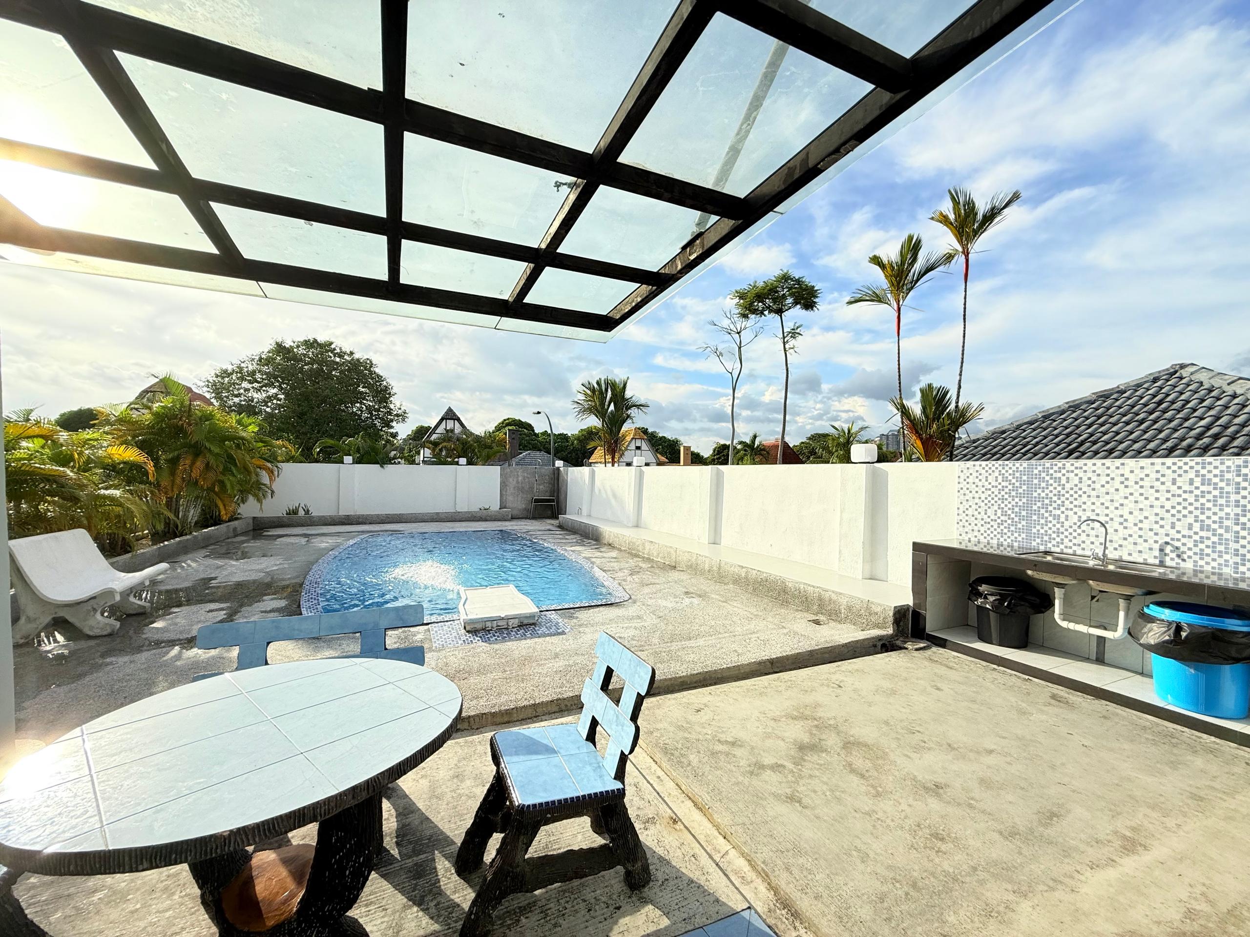 Fong Homestay private homestay with swimming pool at A'Famosa Resort, Melaka