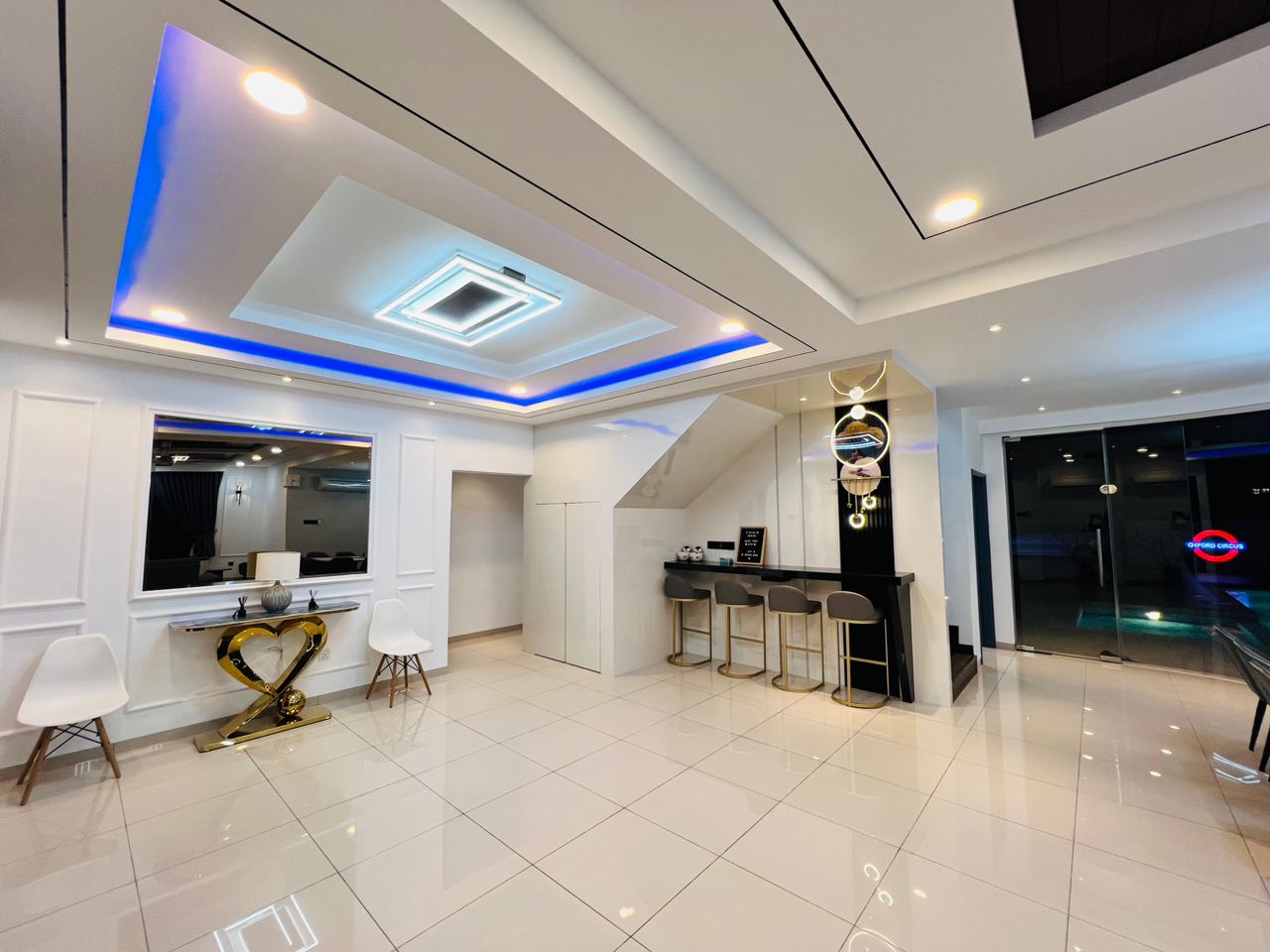 Fong Homestay private homestay with swimming pool at A'Famosa Resort, Melaka