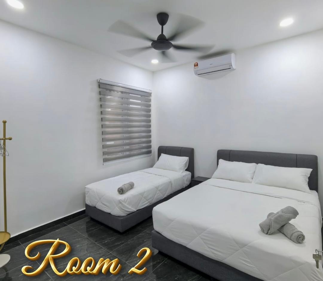 Fong Homestay private homestay with swimming pool at A'Famosa Resort, Melaka