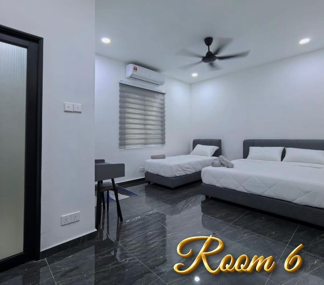 Fong Homestay private homestay with swimming pool at A'Famosa Resort, Melaka