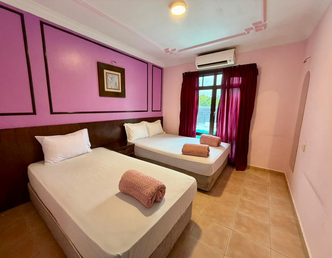 AFamosa Resort, Villa Private pool Homestay