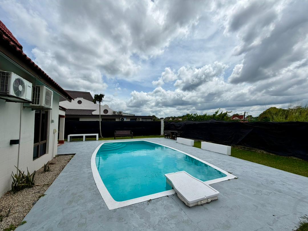 AFamosa Resort, Villa Private pool Homestay