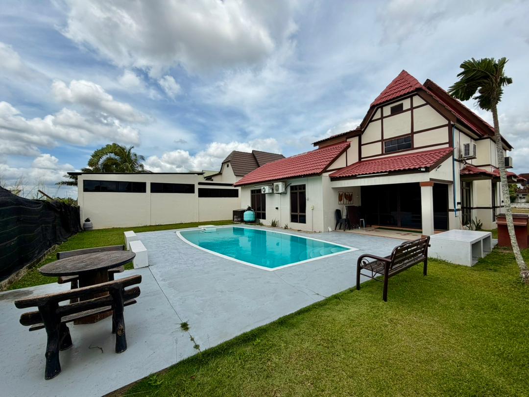 AFamosa Resort, Villa Private pool Homestay