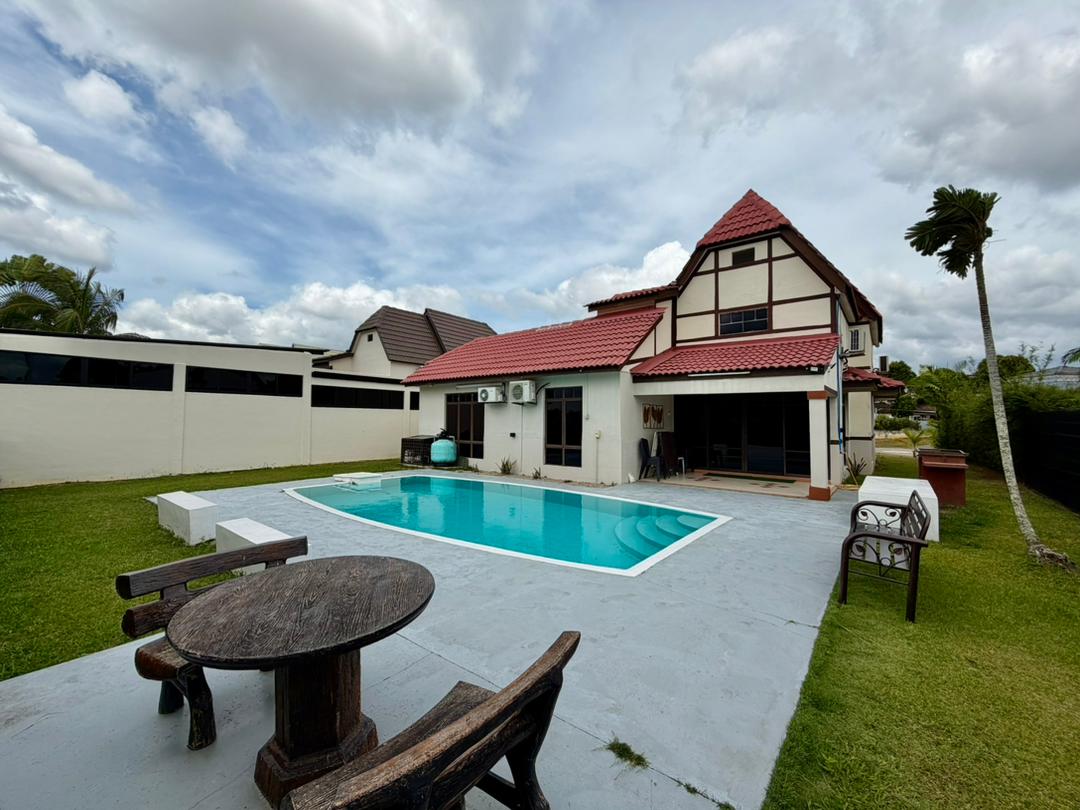 AFamosa Resort, Villa Private pool Homestay