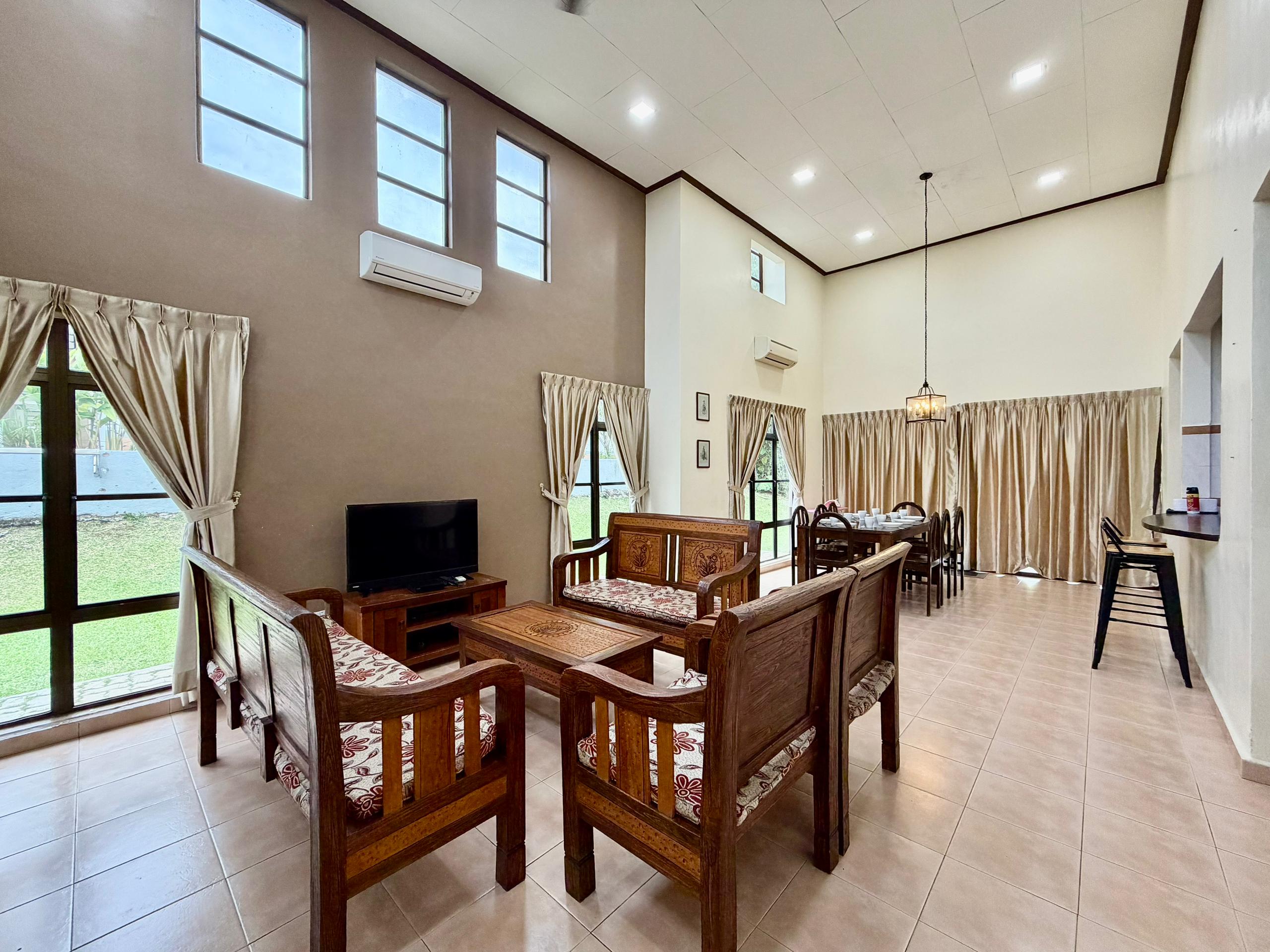 AFamosa Resort, Villa Private pool Homestay